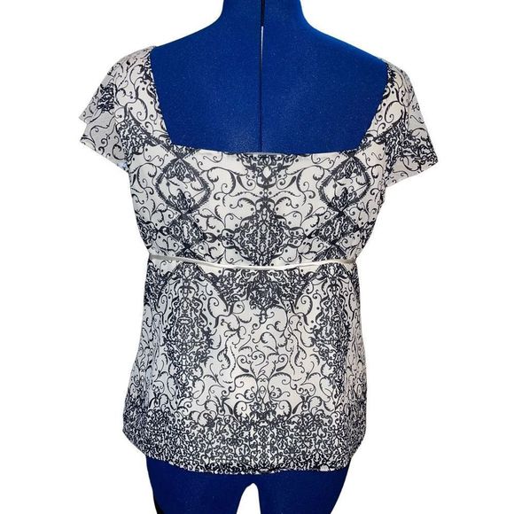Antonio Melani Women's White/Black Short Sleeve Aline top size 12 - Picture 4 of 10